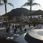 Buddha House & فندق مبيت وإفطار 3*