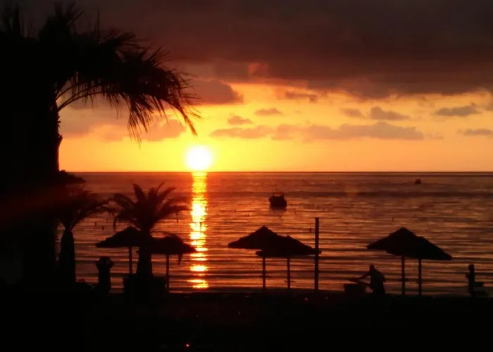 Buddha House & לינה וארוחת בוקר סקליאה