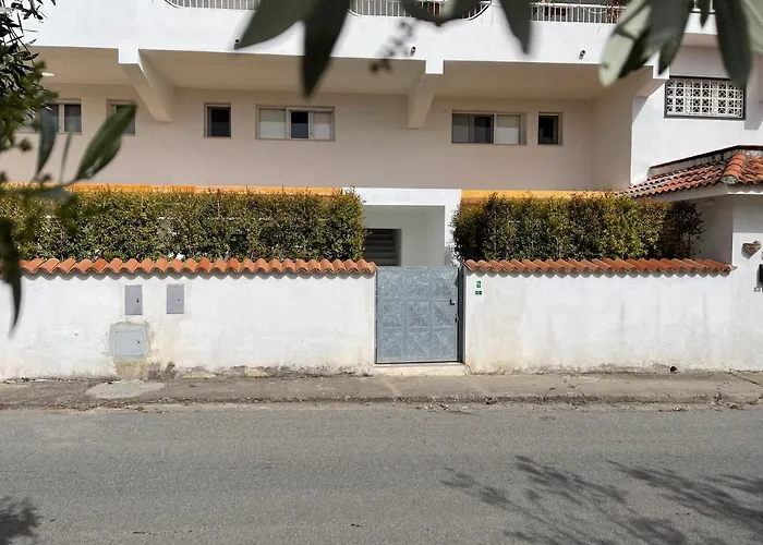 Buddha House & Alojamento de Acomodação e Pequeno-almoço 3*